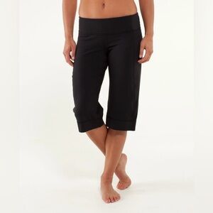 Lululemon Clam Digger II in Black